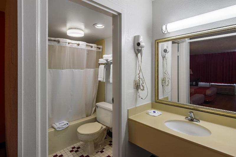 Motel 6 Groton, CT image