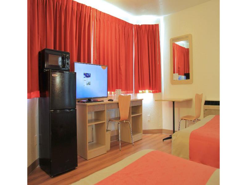 Motel 6 Enfield, Ct - Hartford image