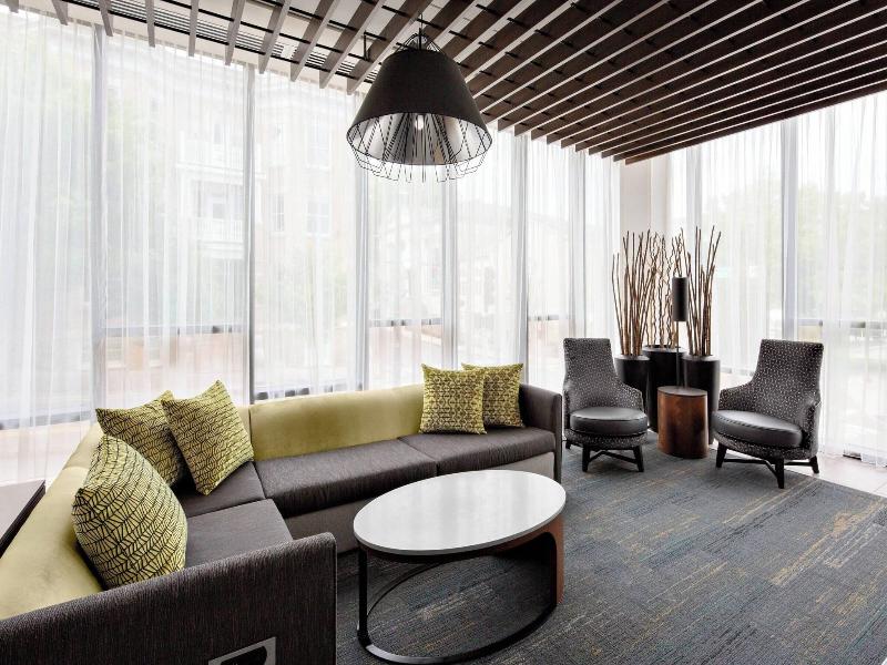 Courtyard By Marriott Knoxville Downtown