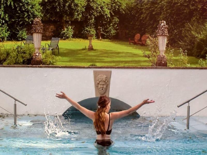 Burleigh Court image