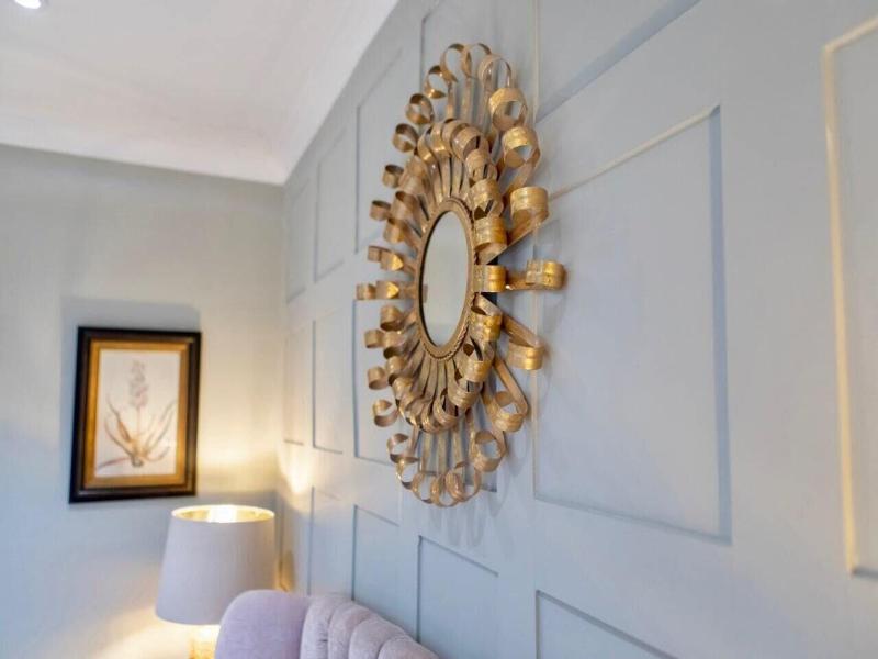 Burleigh Court image