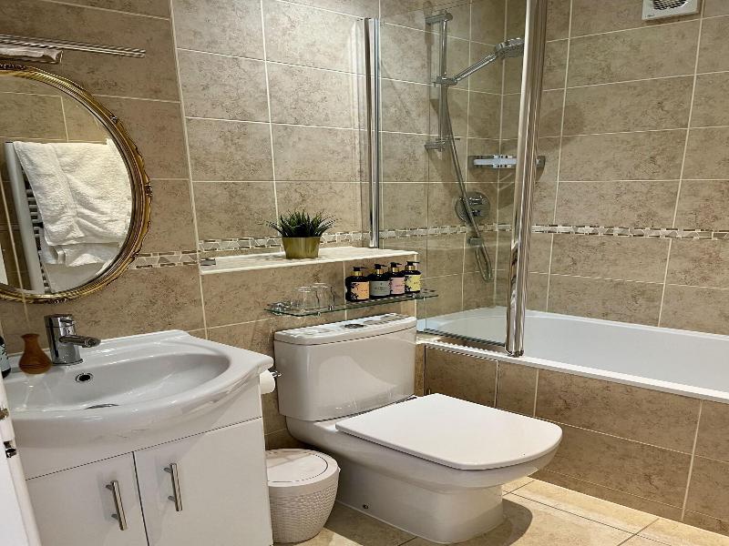 Burleigh Court image