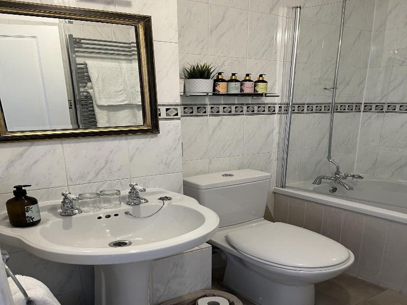 Burleigh Court image