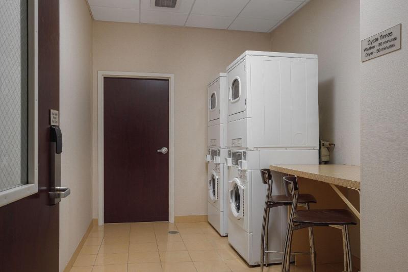 SpringHill Suites by Marriott Knoxville at Turkey  image