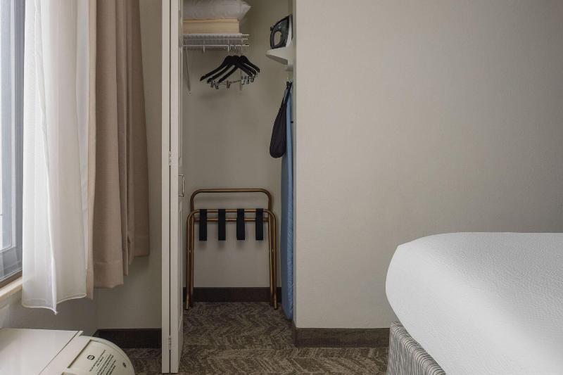 SpringHill Suites by Marriott Knoxville at Turkey  image