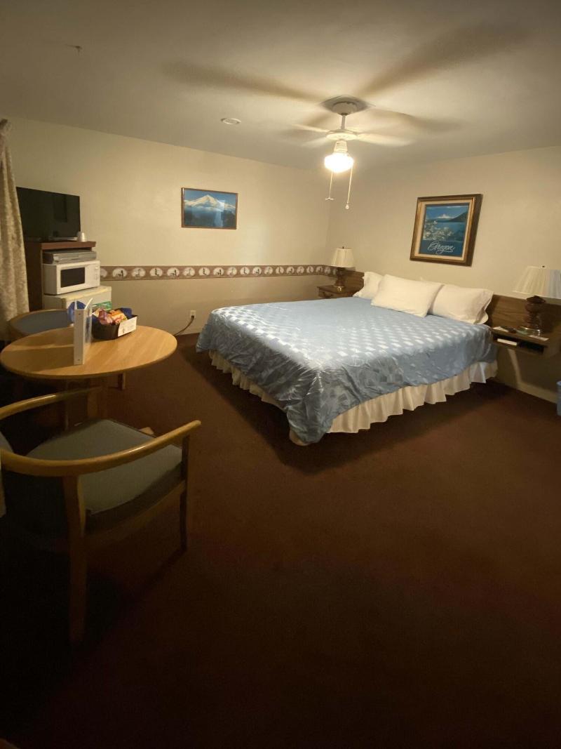 Florence Lighthouse Inn image