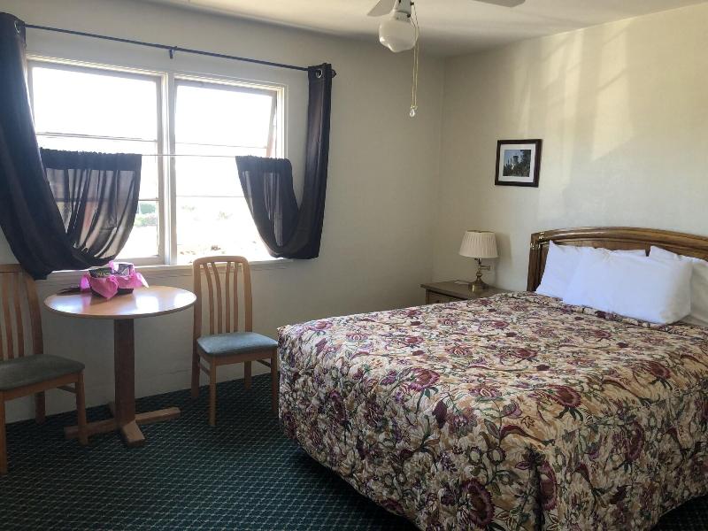 Florence Lighthouse Inn image