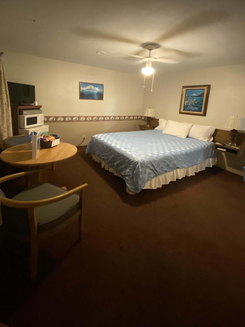 Florence Lighthouse Inn image