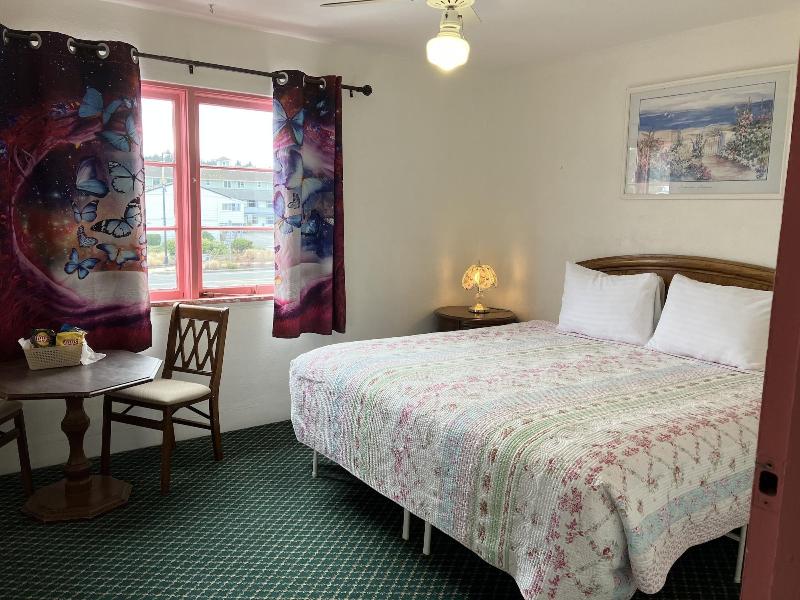 Florence Lighthouse Inn image