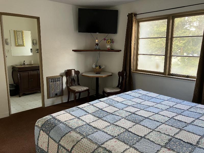 Florence Lighthouse Inn image