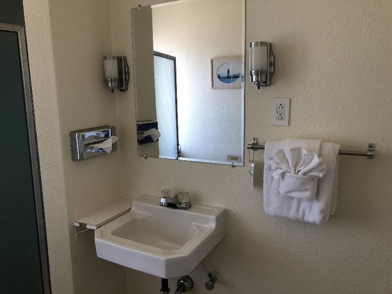 Florence Lighthouse Inn image