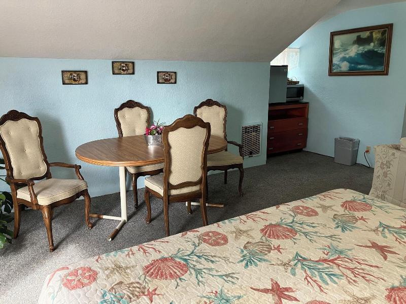 Florence Lighthouse Inn image