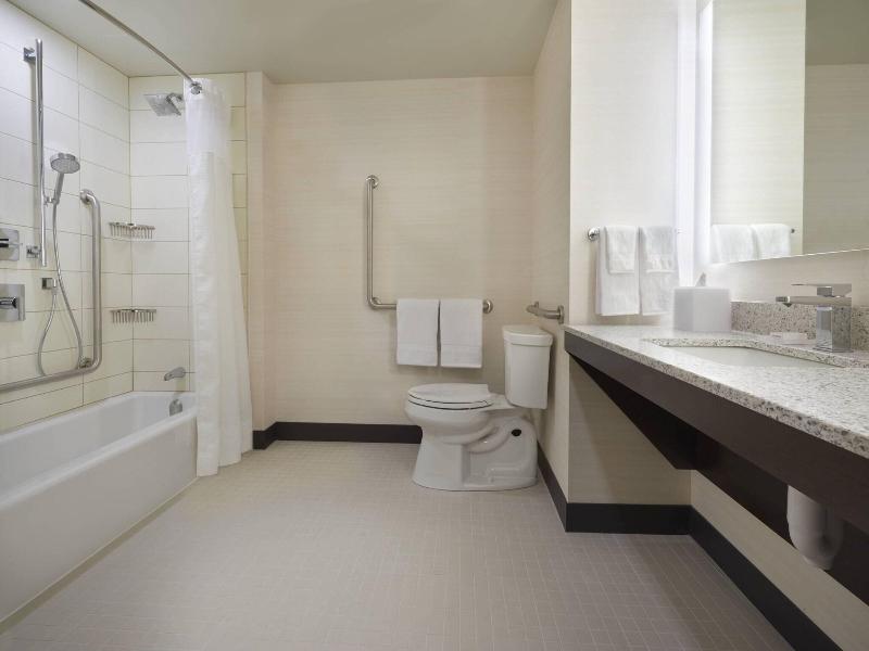 Towneplace Suites By Marriott Oshawa image