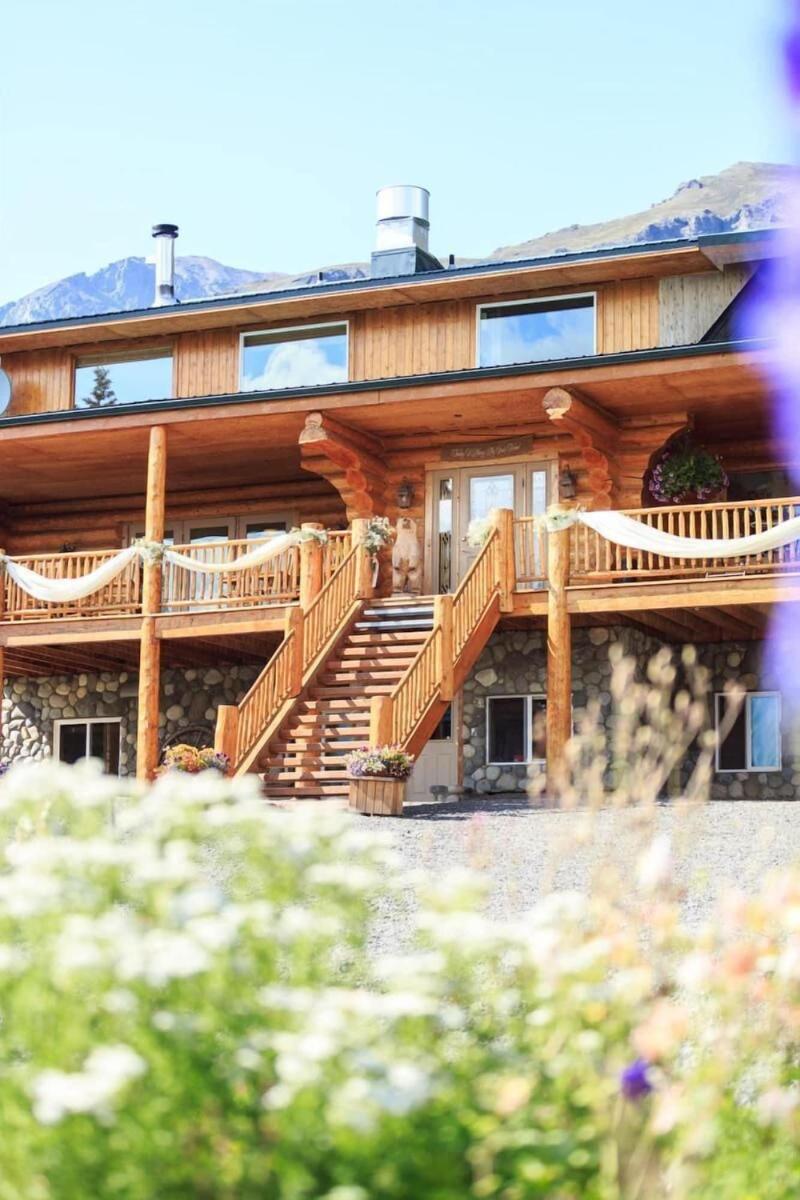 Majestic Valley Wilderness Lodge image