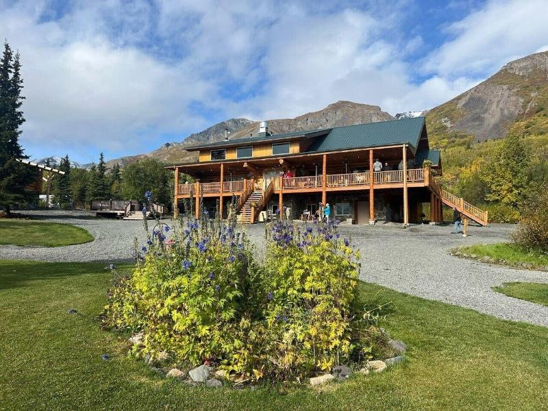 Majestic Valley Wilderness Lodge