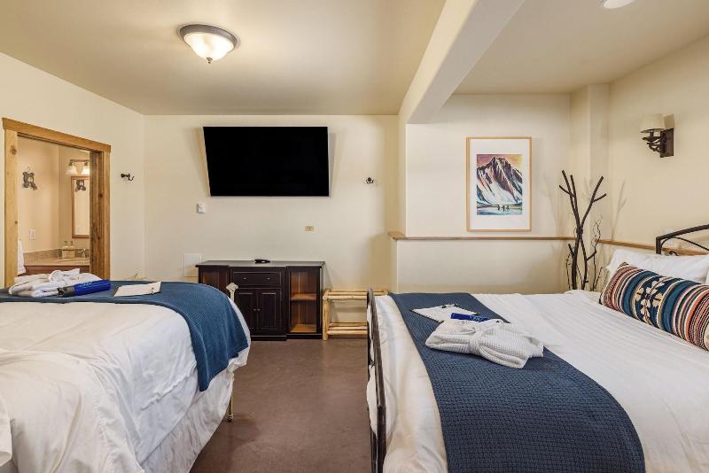 Majestic Valley Wilderness Lodge image