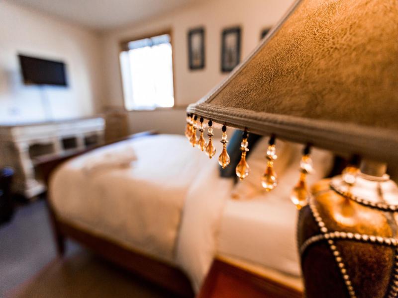 Majestic Valley Wilderness Lodge image