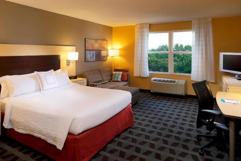 Towneplace Suites By Marriott Jacksonville image