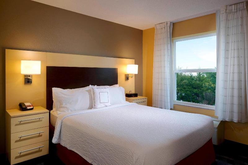 Towneplace Suites By Marriott Jacksonville image