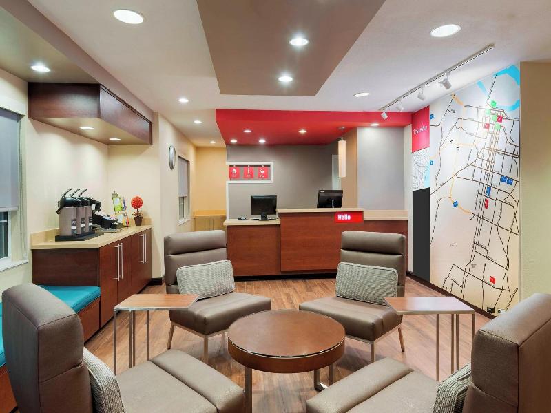 Towneplace Suites By Marriott Savannah Midtown image