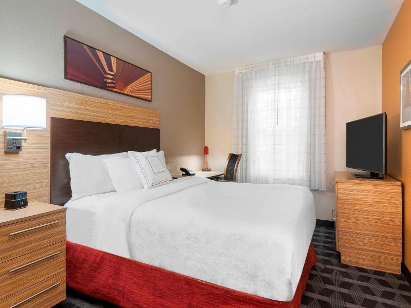 Towneplace Suites By Marriott Savannah Midtown image