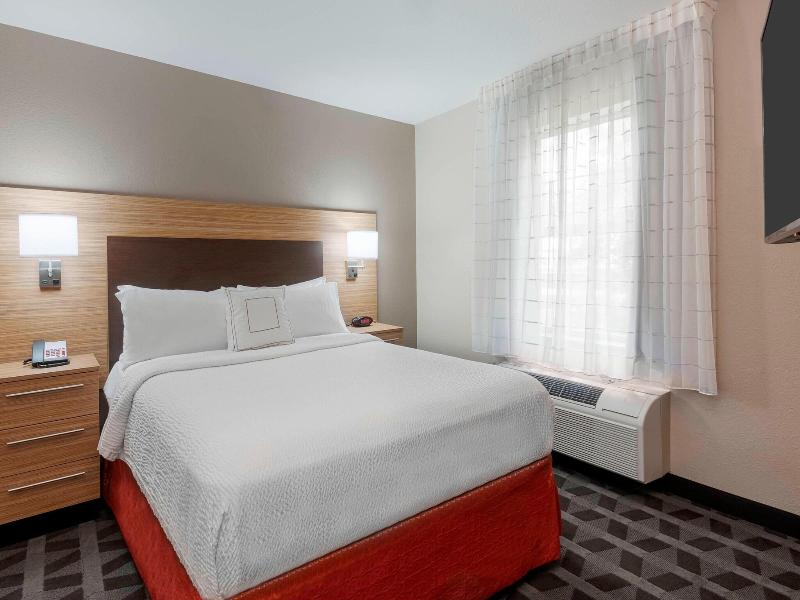 Towneplace Suites By Marriott Savannah Midtown image