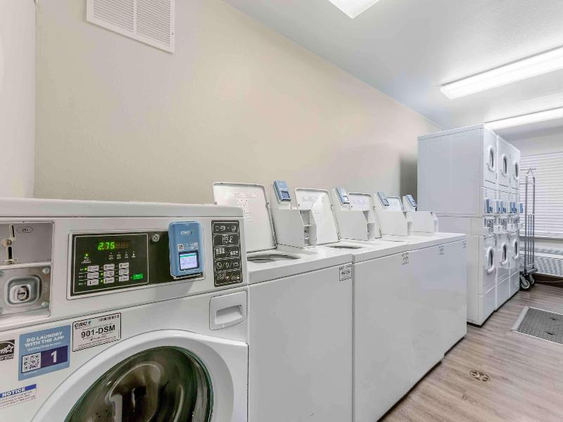 Woodspring Suites El Paso Airport image