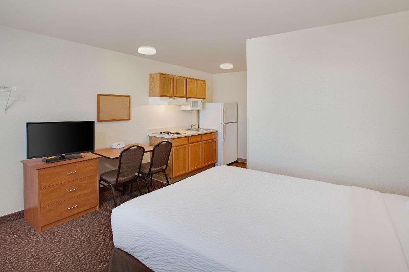 Woodspring Suites El Paso Airport image