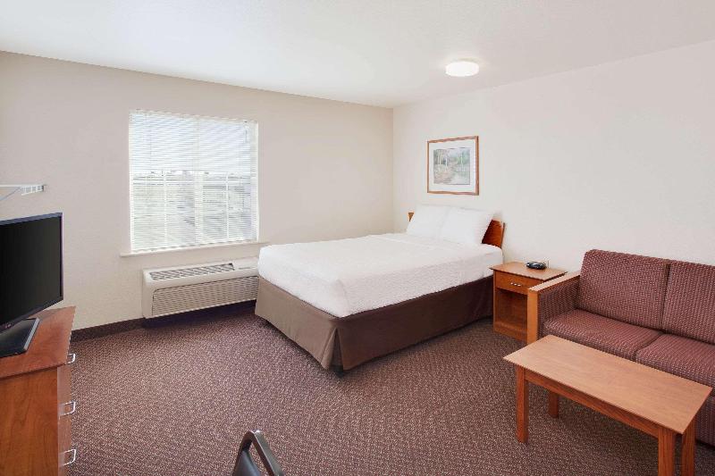 Woodspring Suites El Paso Airport image