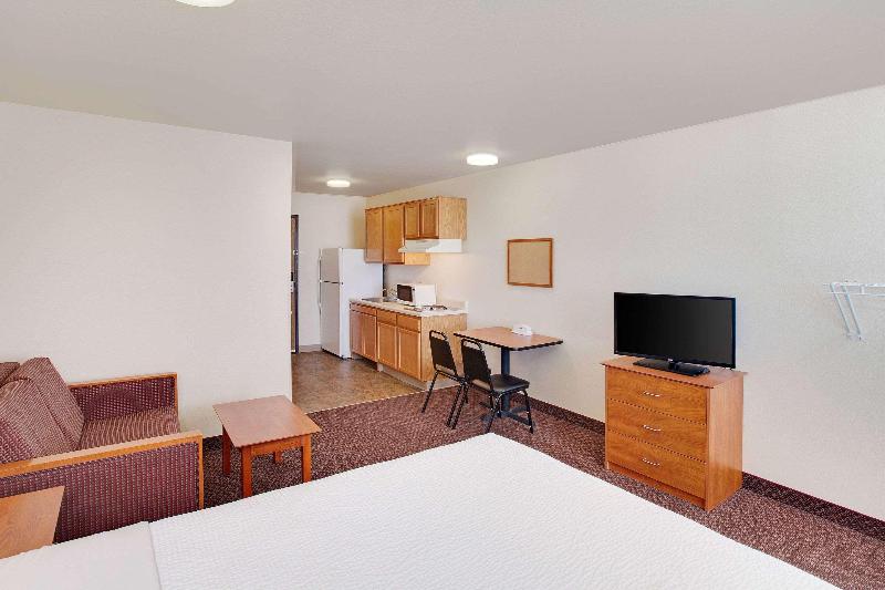 Woodspring Suites El Paso Airport image