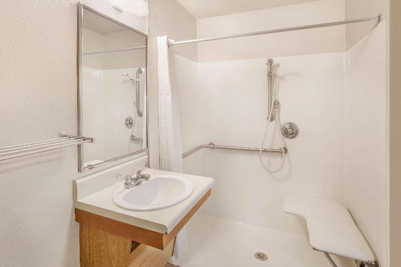 Woodspring Suites El Paso Airport image