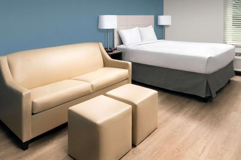 WoodSpring Suites El Paso I-10 Southeast image