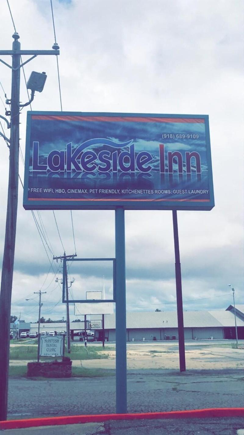 Lakeside Inn image