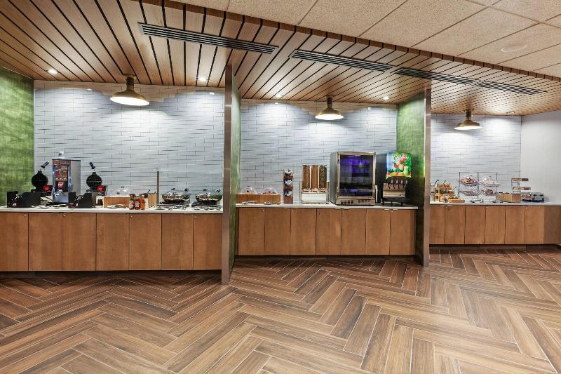 Fairfield Inn & Suites by Marriott Tulsa Catoosa image