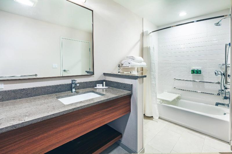 Fairfield Inn & Suites by Marriott Tulsa Catoosa image
