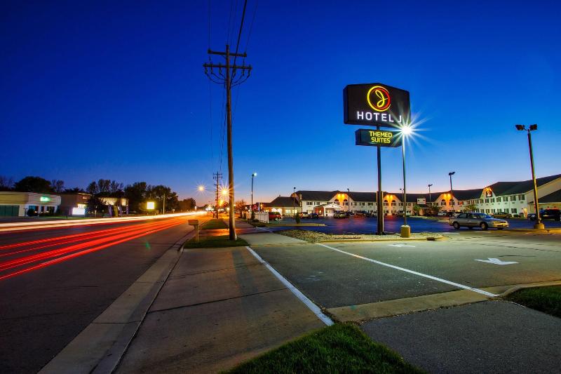 Hotel J Green Bay image