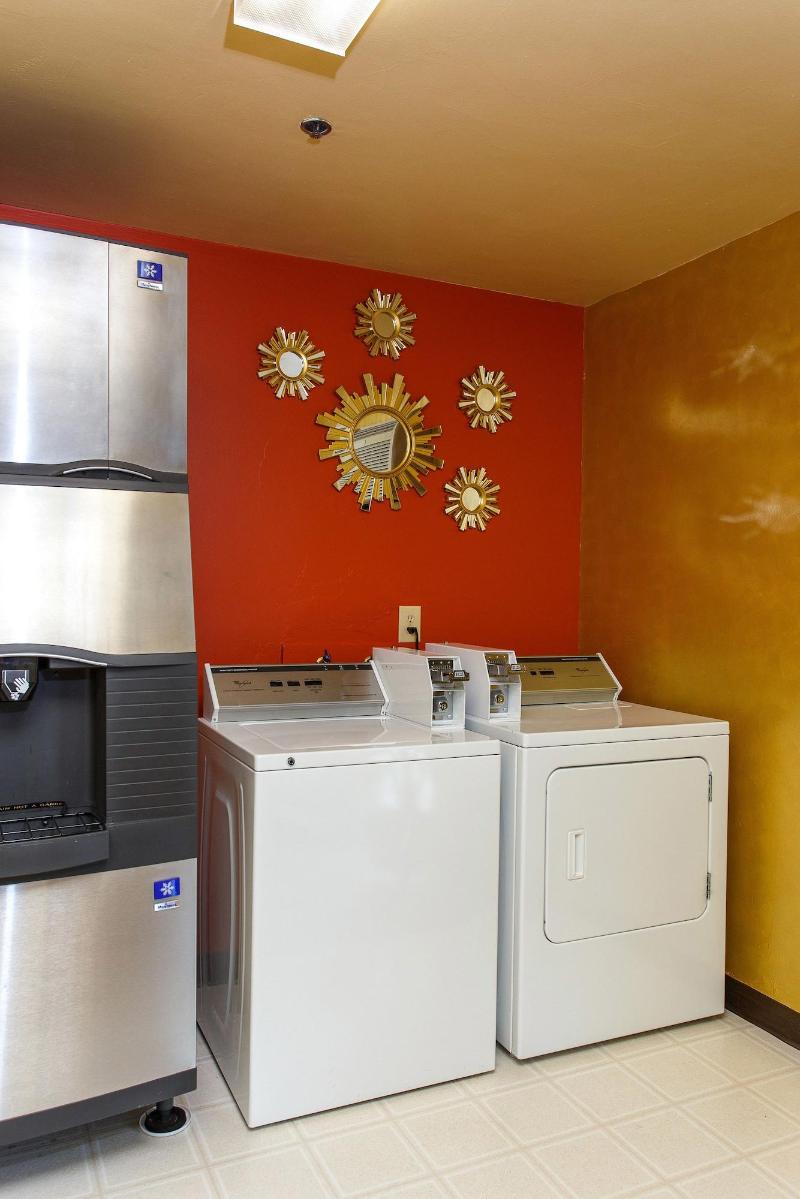 Hotel J Green Bay image