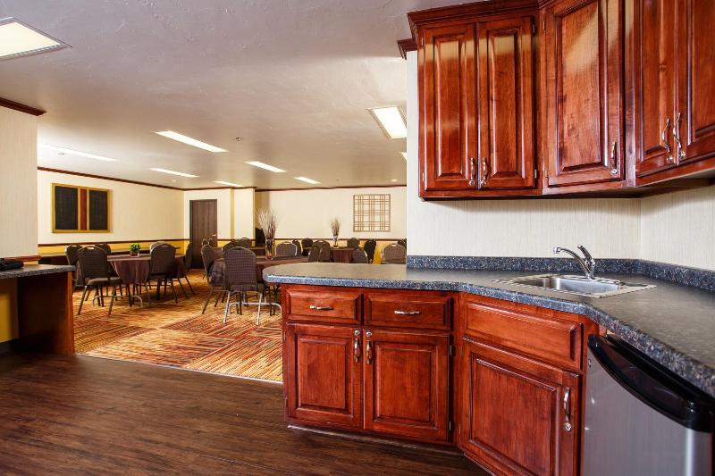 Hotel J Green Bay image