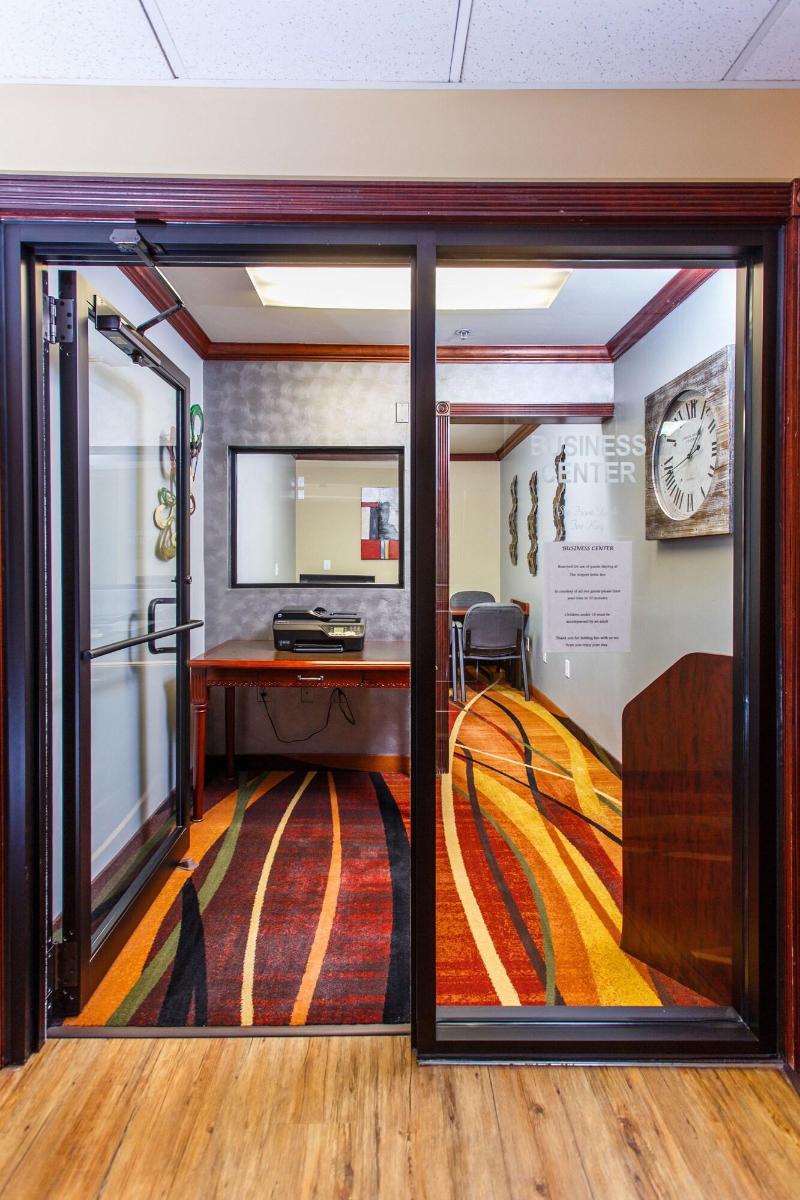 Hotel J Green Bay image