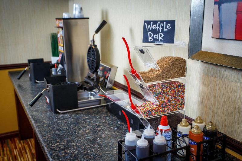 Hotel J Green Bay image