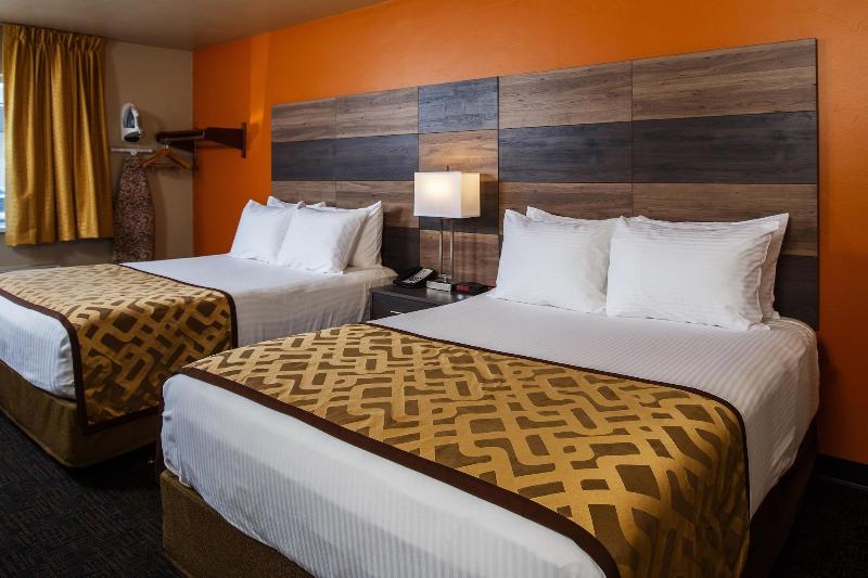 Hotel J Green Bay image