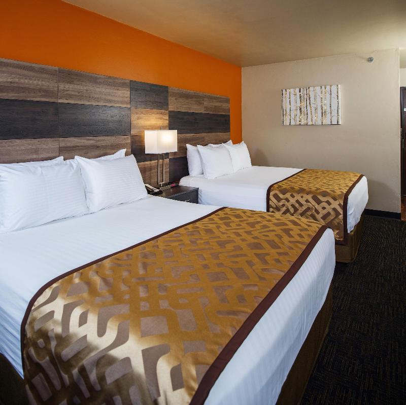 Hotel J Green Bay image
