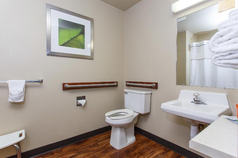 Hotel J Green Bay image