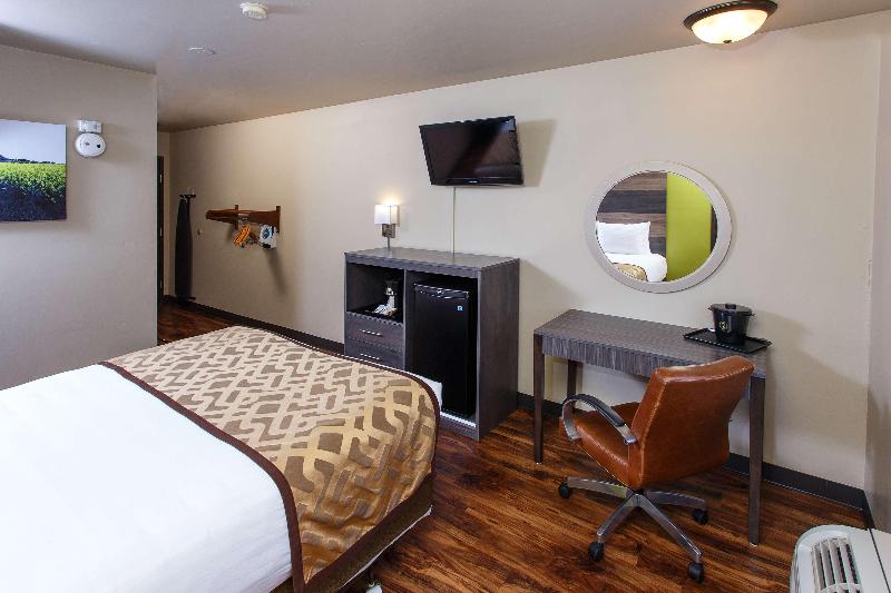 Hotel J Green Bay image