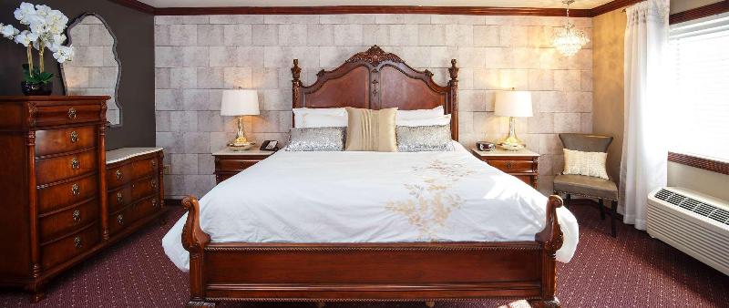 Hotel J Green Bay image