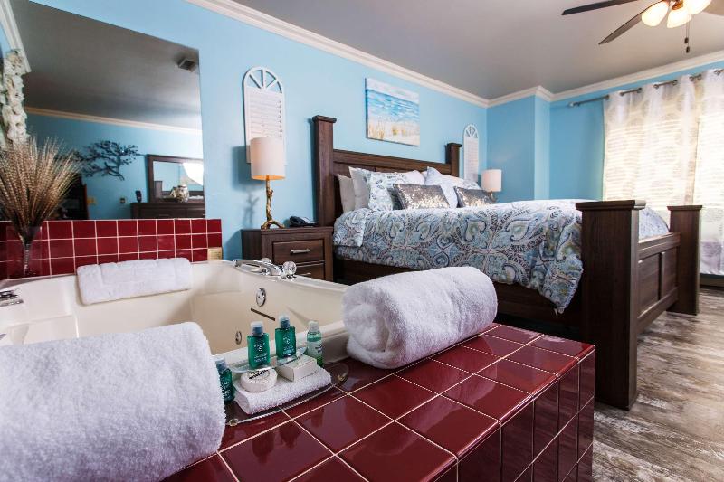 Hotel J Green Bay image