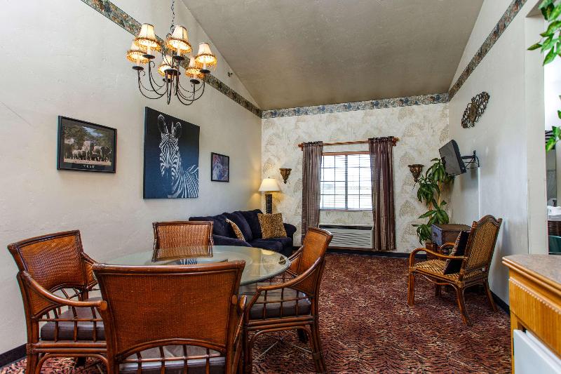 Hotel J Green Bay image