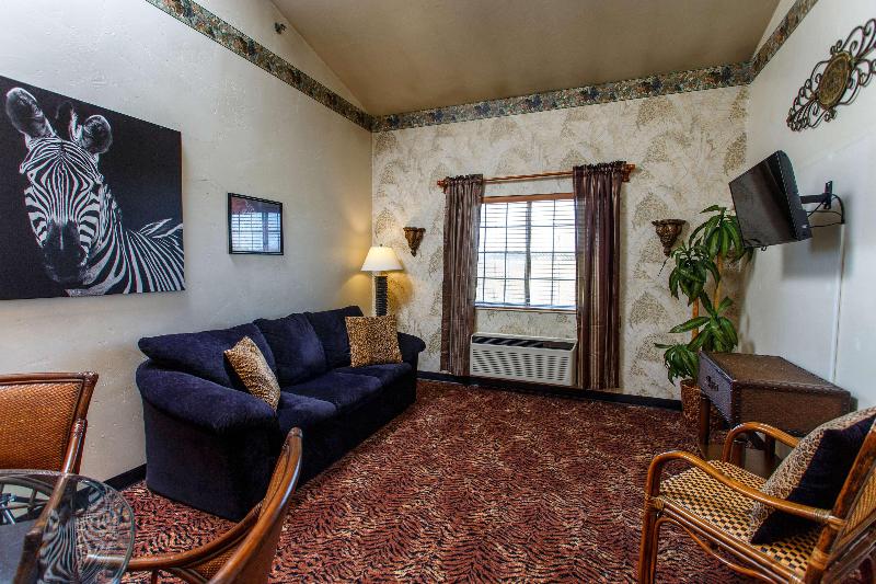 Hotel J Green Bay image