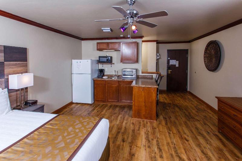 Hotel J Green Bay image