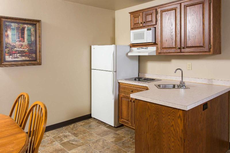 Hotel J Green Bay image